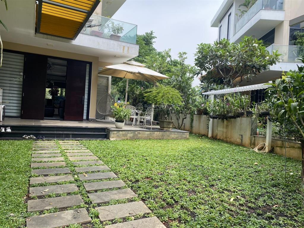 Bán biệt thự song lập lucasta khang điền, dt 175m2  0909 128 ***