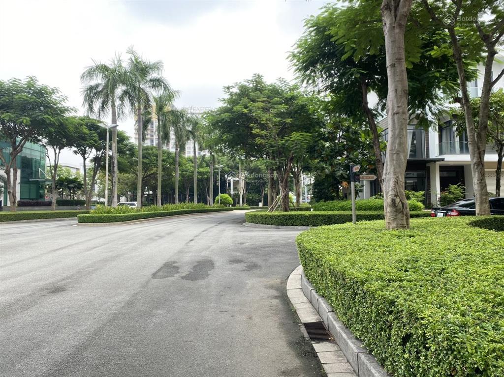Bán biệt thự song lập lucasta khang điền, dt 175m2  0909 128 ***