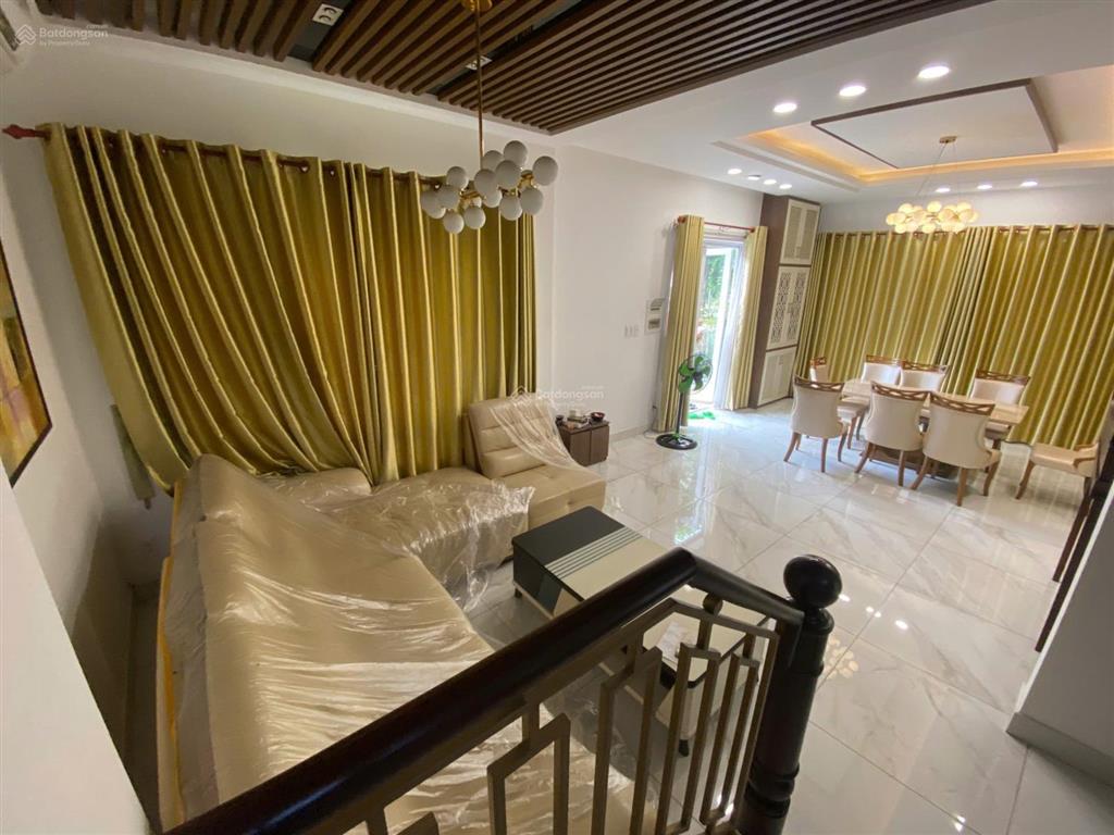 Cho thuê bt góc melosa, 180m2, 4pn, 5wc, nhà full đồ, đẹp, mới, hiện đại, giá 25tr/th