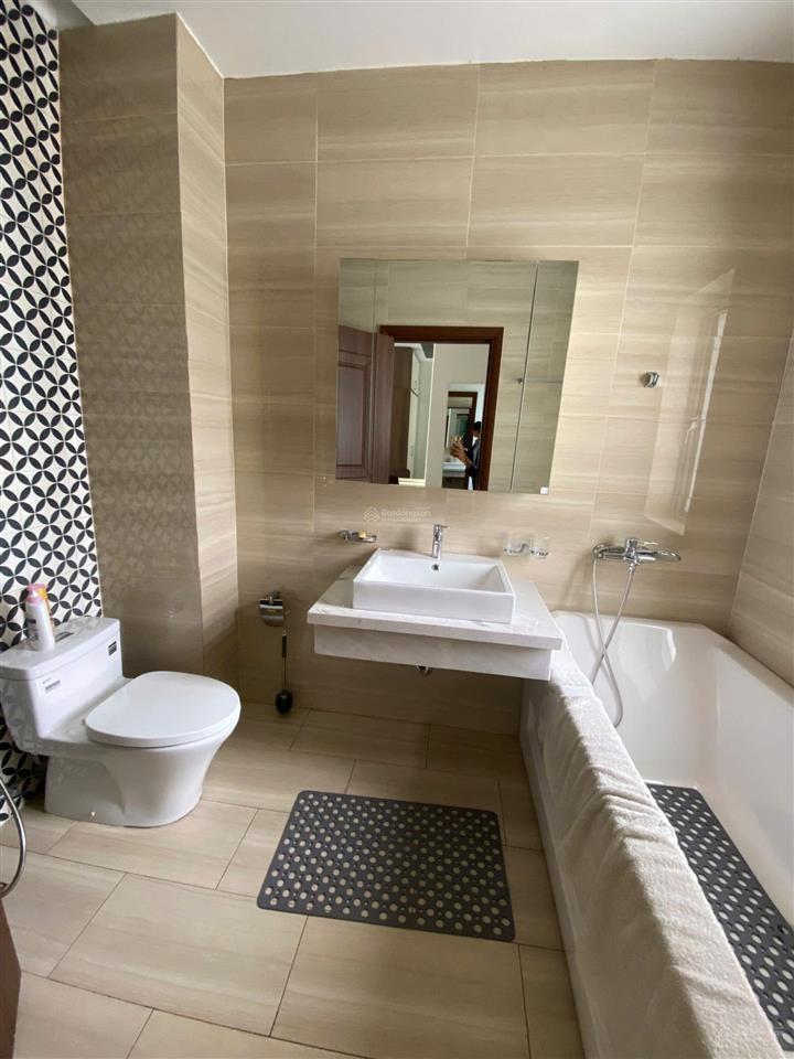 Cho thuê bt góc melosa, 180m2, 4pn, 5wc, nhà full đồ, đẹp, mới, hiện đại, giá 25tr/th