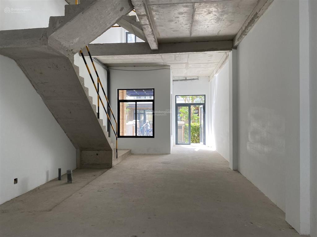 Chính chủ gửi bán nhanh the classia, 5x18m, nhà thô, sổ hồng, giá 16, x tỷ