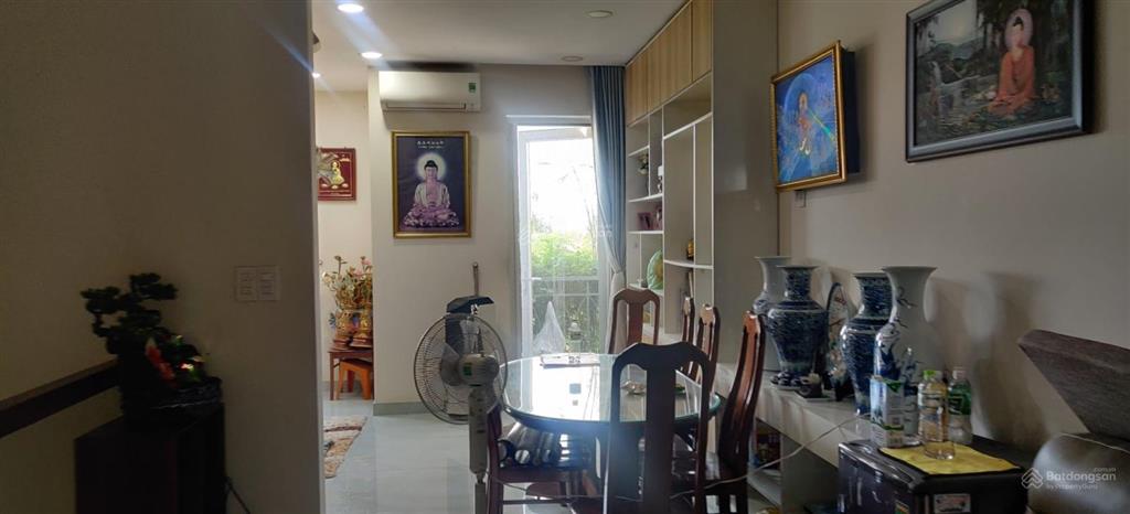 Cần bán nhà phố rosita 5x23m, nội thất cơ bản, 8,6 tỷ, sổ hồng riêng, view công viên, đẹp, mát