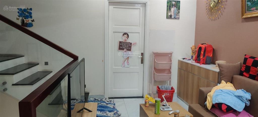 Cần bán nhà phố rosita 5x23m, nội thất cơ bản, 8,6 tỷ, sổ hồng riêng, view công viên, đẹp, mát