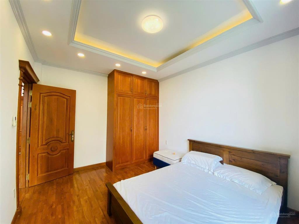 Cho thuê bt lucasta, 10x200m2, nhà mới, trống, giá 30tr/th, có thể dọn vào ngay