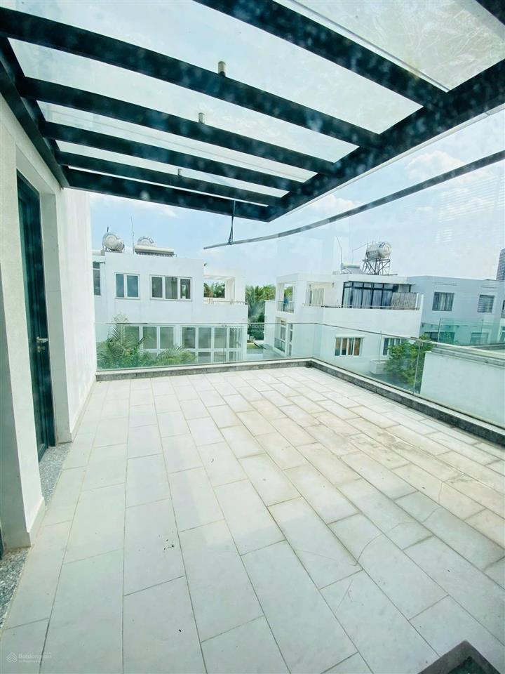 Cho thuê bt lucasta, 10x200m2, nhà mới, trống, giá 30tr/th, có thể dọn vào ngay
