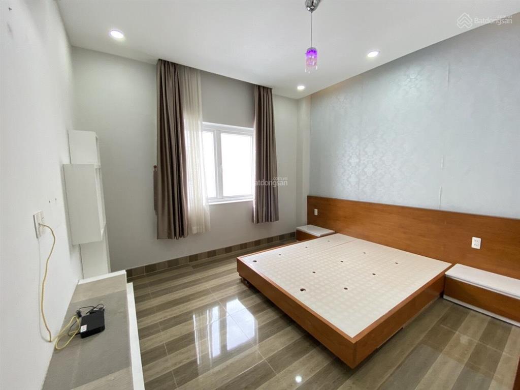 Chính chủ gửi bán nhà phố mega village khang điền, 5x16m, giá 9,6 tỉ, sổ hồng. trục chính