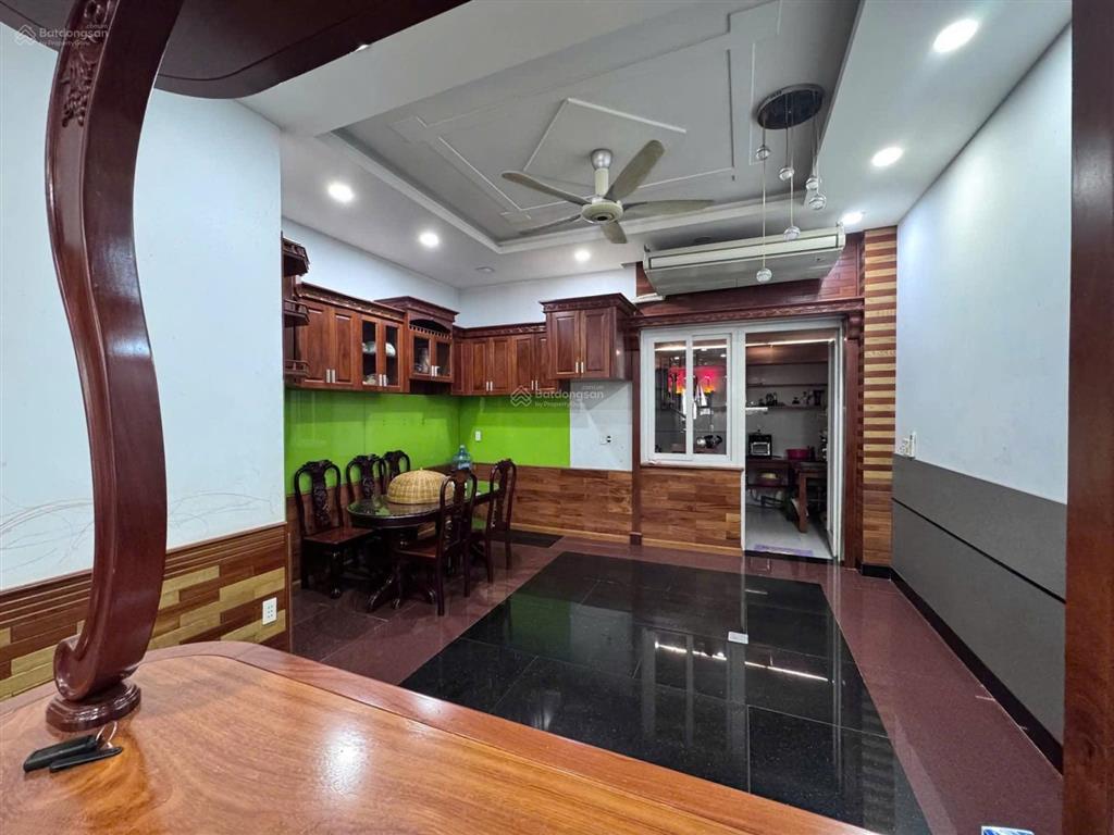 Bán nhà melosa khang điền, 5x23m, nội thất, giá bán nhanh 10,8 tỉ, sổ hồng, hỗ trợ vay
