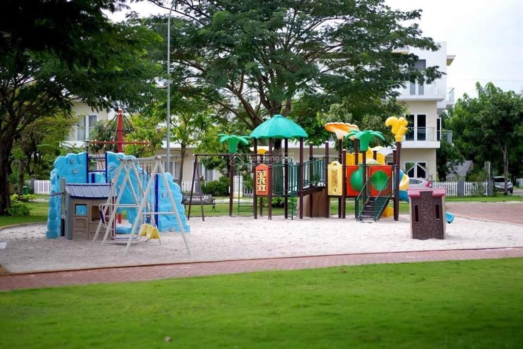 Bán nhà melosa khang điền, 5x23m, nội thất, giá bán nhanh 10,8 tỉ, sổ hồng, hỗ trợ vay