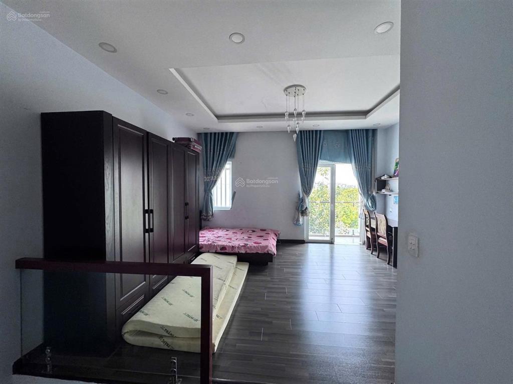 Bán nhà melosa khang điền, 5x23m, nội thất, giá bán nhanh 10,8 tỉ, sổ hồng, hỗ trợ vay