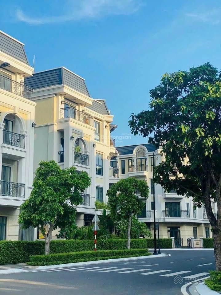 Chính chủ gửi bán nhanh, the classia 5x18m2, 4 lầu, full đủ nội thất, giá 21,5 tỷ. có thang máy