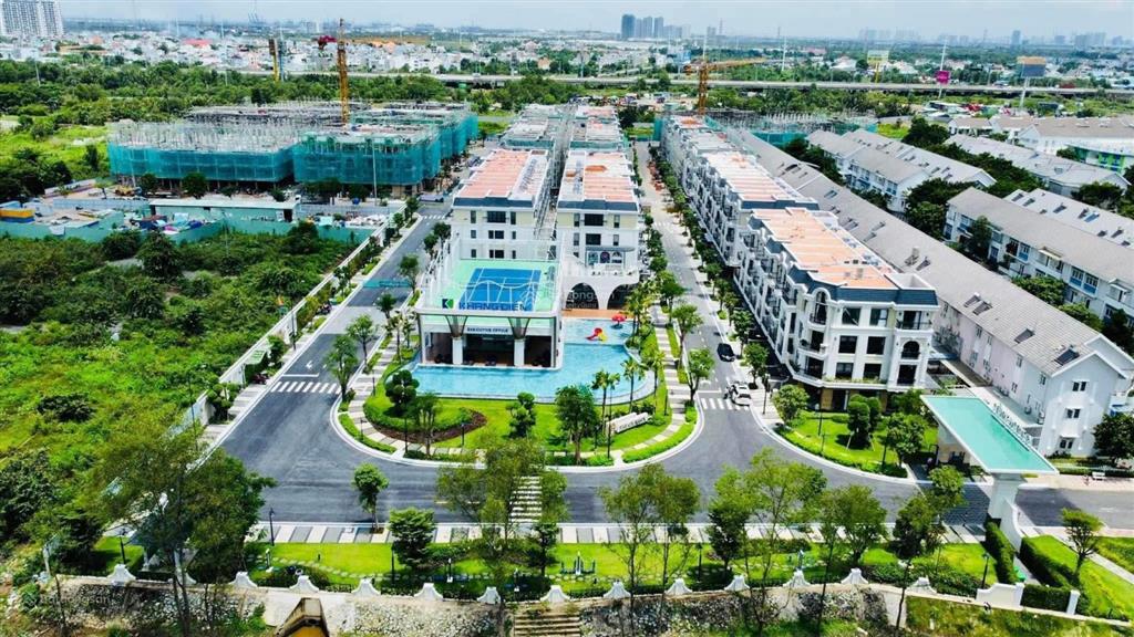 Cho thuê nhà full đồ the classia khang điền, 5x19m, 4pn, 4wc, nhà đẹp, có thang máy, giá 38tr/th