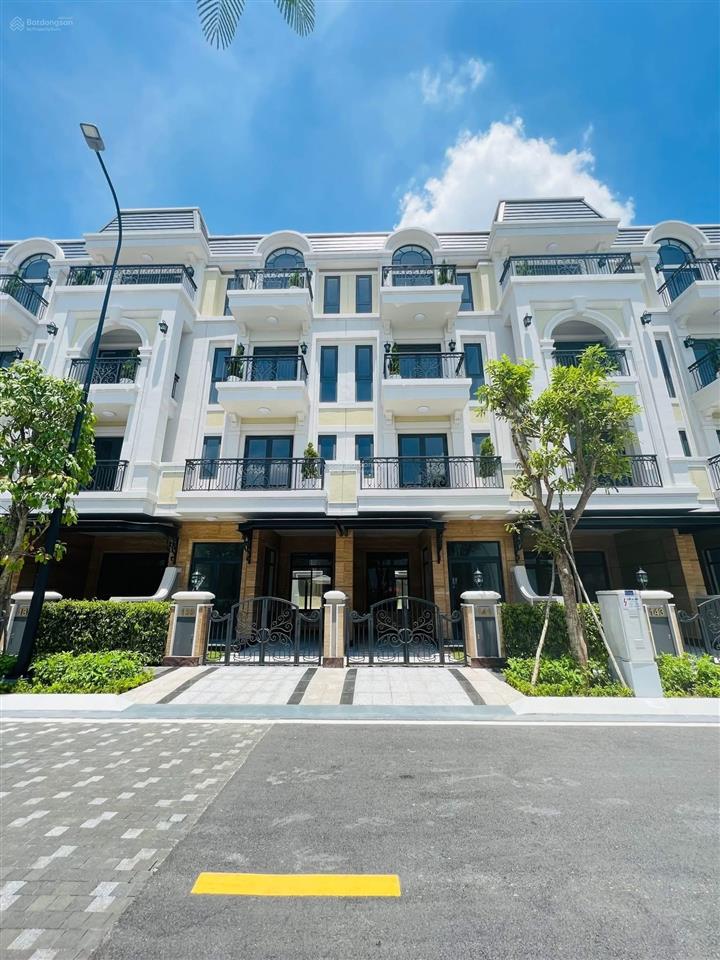 Cho thuê nhà full đồ the classia khang điền, 5x19m, 4pn, 4wc, nhà đẹp, có thang máy, giá 38tr/th