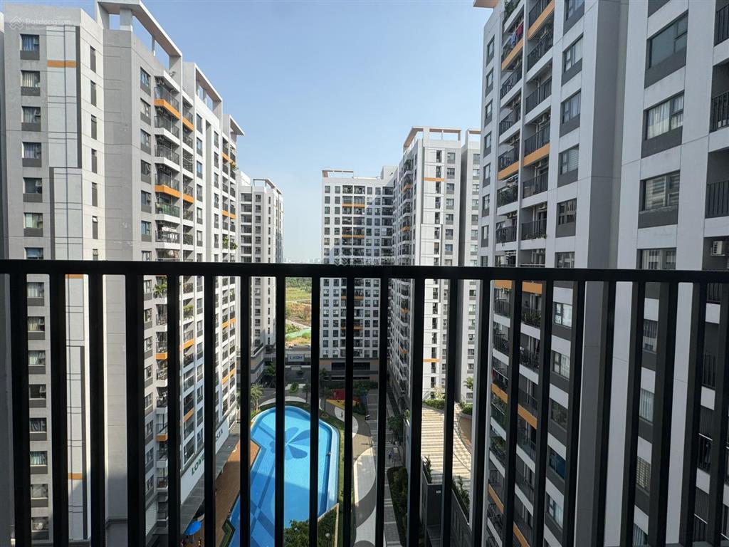 Bán nhanh căn góc 3pn + 2wc sổ hồng lovera vista  view hồ bơi sẵn nội thất  giá 3,6 tỷ