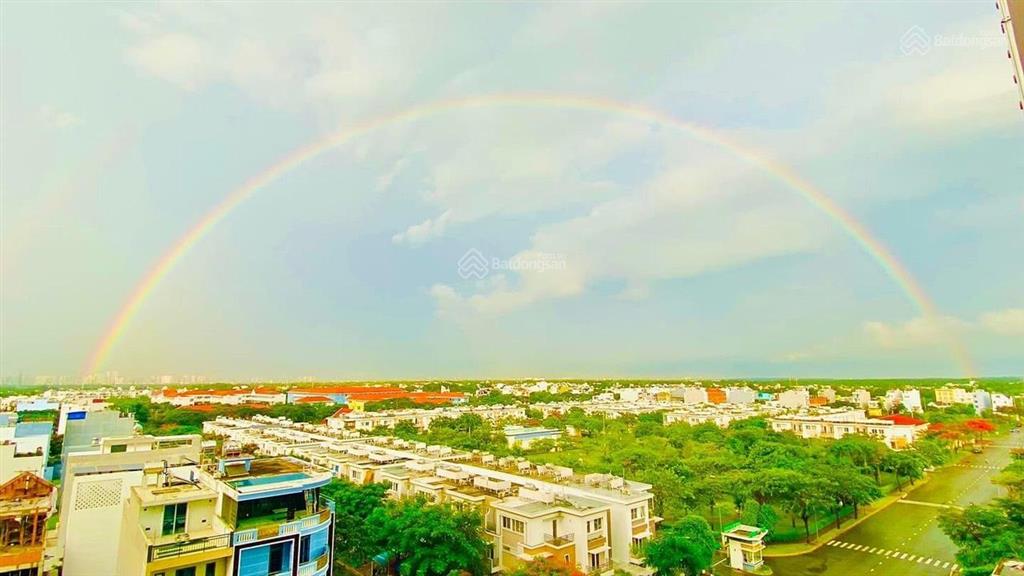 Căn hộ lovera vista 65,6m2 2pn + 2wc ban công đông bắc view quận 1 thoáng mát, sổ hồng sẵn  3,3 tỷ