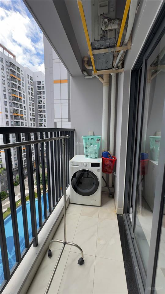 Bán nhanh căn hộ lovera vista khang điền 52,2m2  1pn +, 1wc view hồ bơi full nội thất giá 2,7 tỷ