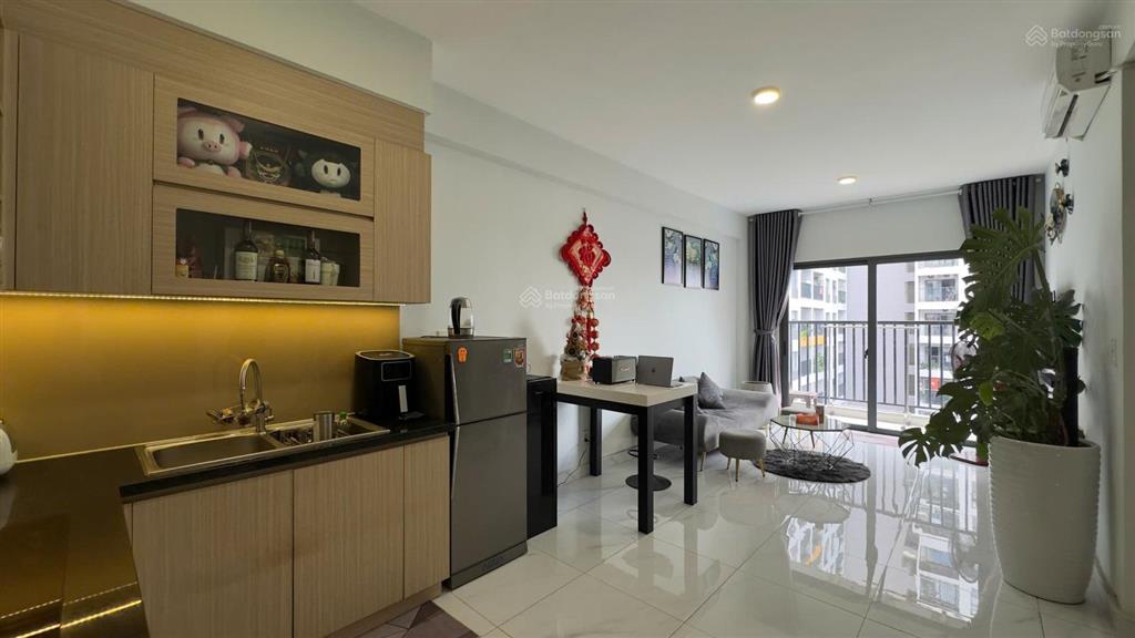 Bán nhanh căn hộ lovera vista khang điền 52,2m2  1pn +, 1wc view hồ bơi full nội thất giá 2,7 tỷ