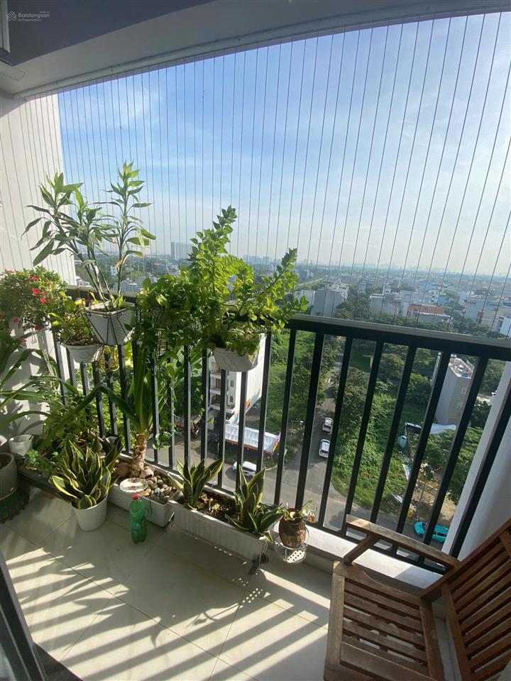 Bán căn lovera vista 65,6m2 (2pn 2wc) ban công đông bắc view q. 1, tặng nội thất, sổ hồng sẵn 3,3tỷ
