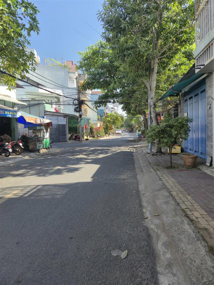 Bán nhà mặt tiền đường 185 phước long b, quận 9 5x28m giá 11,5 tỷ có thương lượng