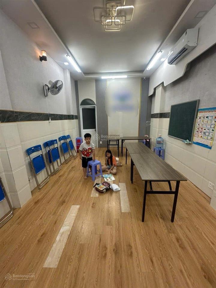 Cho thuê nhà đường 22 phước long b, nhà 1t/2 lầu 4pn, 3wc đường 12m giá chỉ 15 triệu/tháng