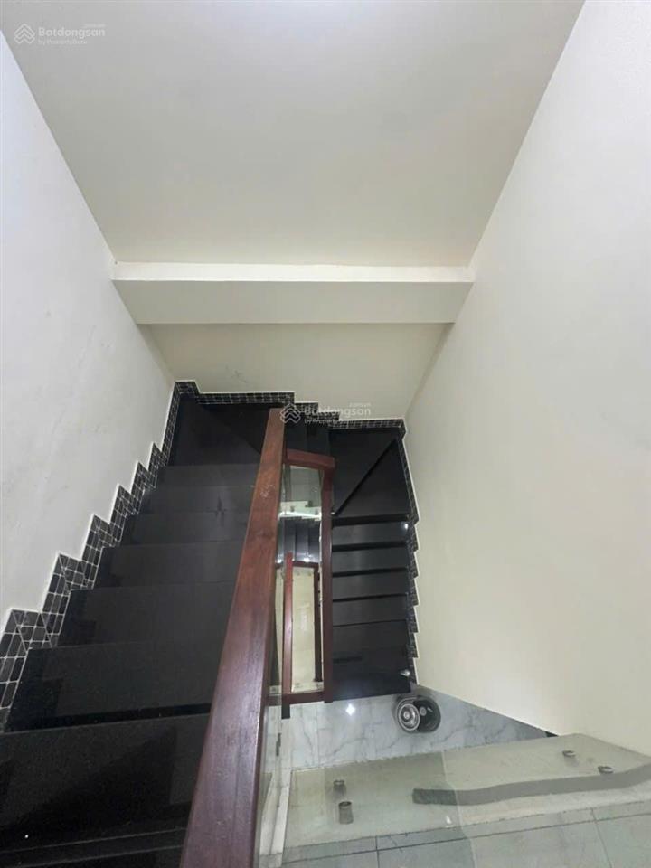 Cho thuê nhà đường 22 phước long b, nhà 1t/2 lầu 4pn, 3wc đường 12m giá chỉ 15 triệu/tháng