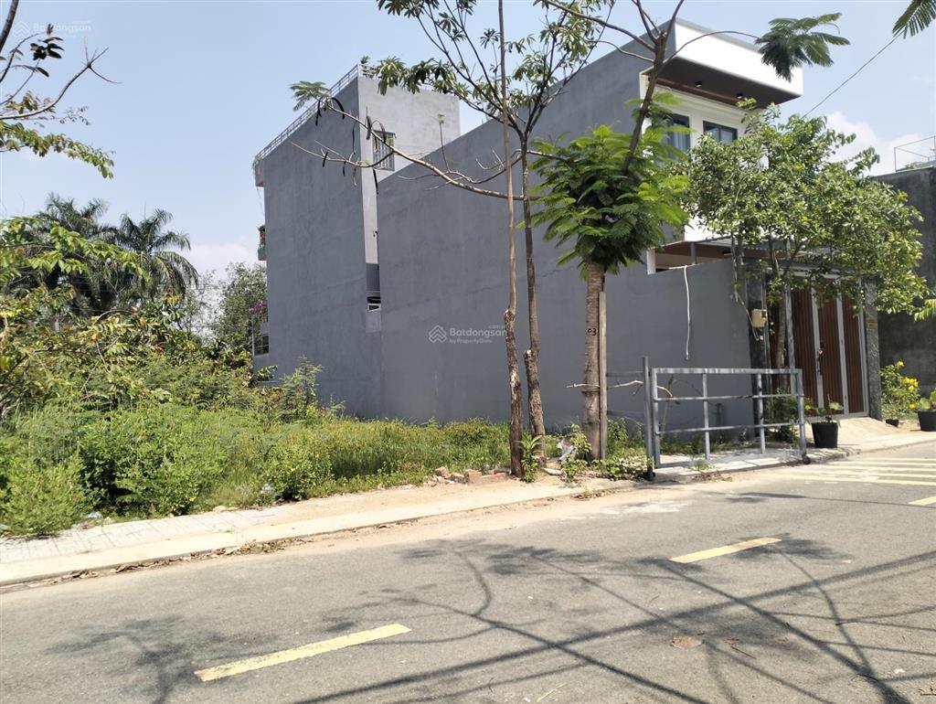 Thanh lý gấp đất tại q9, ngay khu dân cư gần chợ giá chỉ 2,05 tỷ, shr, đường 9m  0934 652 ***