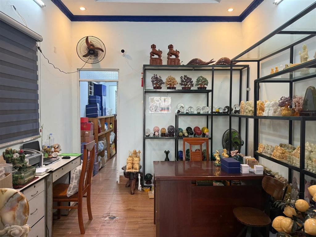 Bán gấp nhà gần chợ thủ đức, đặng văn bi, 52,4 m² giá chỉ 5,5 tỷ,  gấp 0934 652 ***