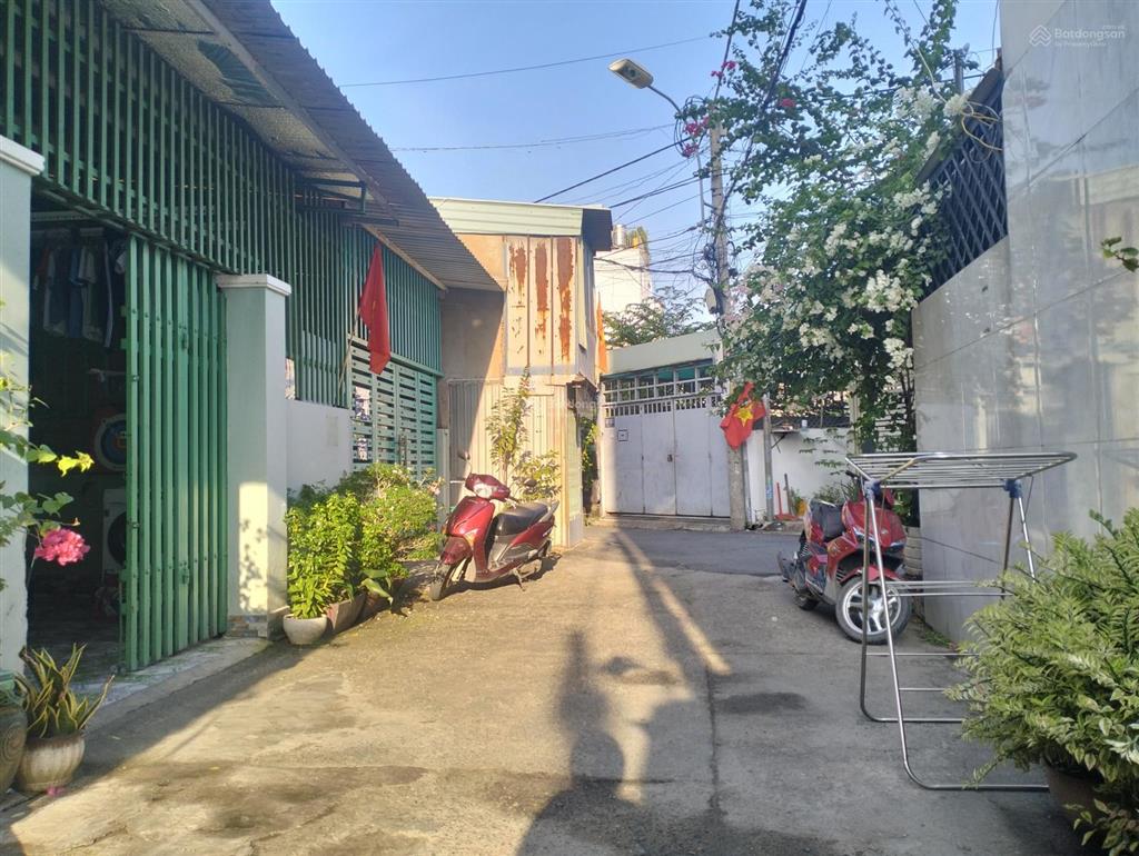 Bán gấp nhà gần chợ thủ đức, đặng văn bi, 52,4 m² giá chỉ 5,5 tỷ,  gấp 0934 652 ***