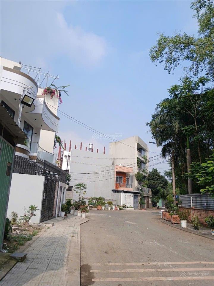 Kẹt tiền bán gấp lô đất view sông, gần phú hữu, 74 m2 giá tốt, đường rộng 10m  0934 652 ***