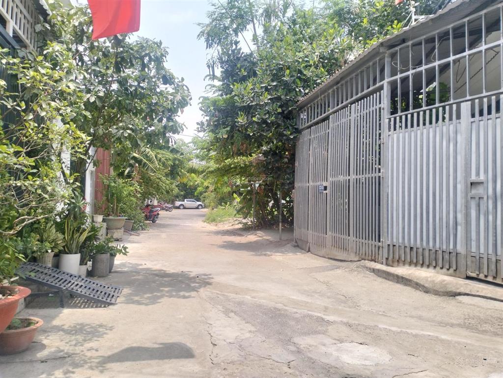 Đất làm chdv 68m2  3,55 tỏi  đường thông kế chợ long trường, ngang 4,4m  o934652279