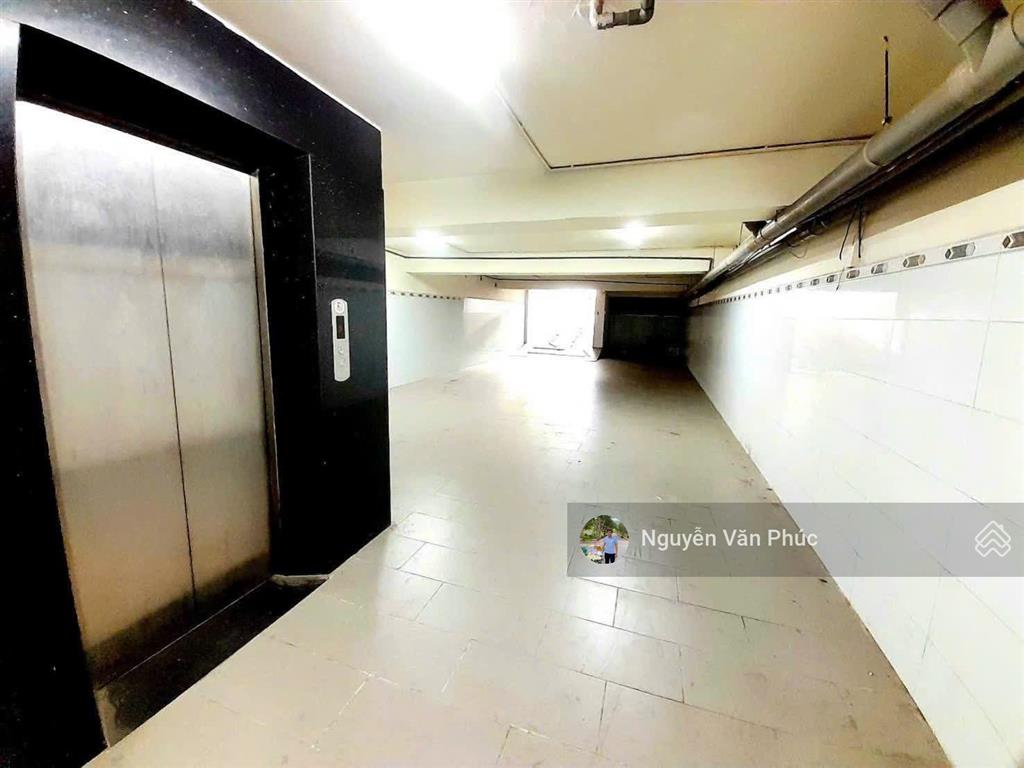 Siêu phẩm! nhà 1 hầm 5 tầng mt hiệp bình. hđ thuê 110tr/tháng. dt 6.5m*28m=183m2. giá bán 32 tỷ tl