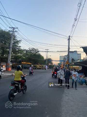 Hot! căn góc mt tăng nhơn phú, dòng tiền 30tr/tháng. ngang 9m*20m=180m2. giá bán 15 tỷ thương lượng