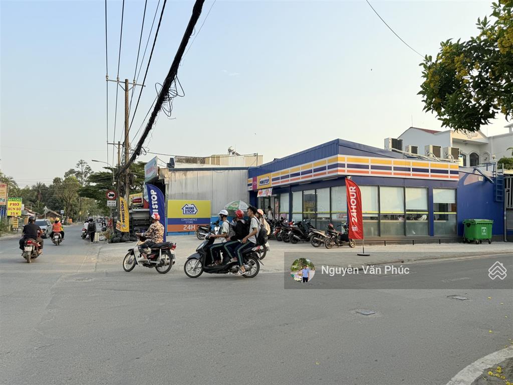 Nhà mt lã xuân oai đang mở rộng 30m. ngang 30m*65m=1900m2 thổ cư. giá bán 165 tỷ thương lượng