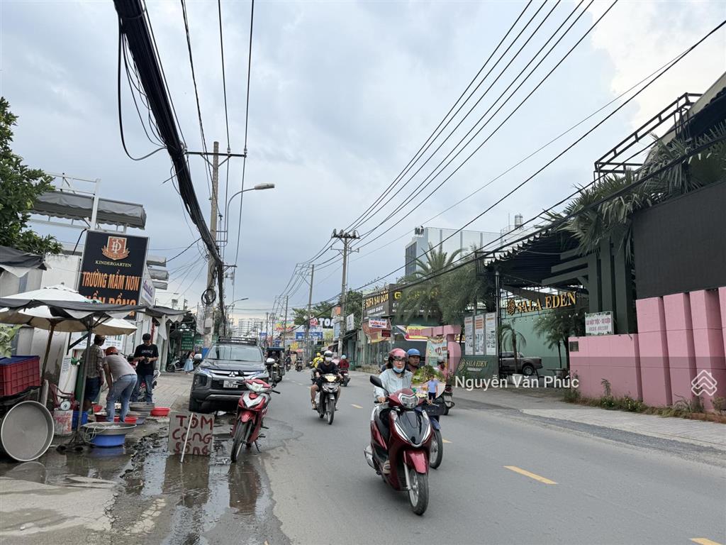 Giá chỉ 70tr/m2 thổ cư. mt gò dưa ngay nút giao vành đai 2. dt 12m*55m=630m2 vuông vức. giá 41 tỷ.