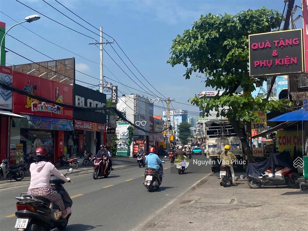 Góc 2mt nguyễn văn tăng 10m*30m=300m2, vuông vức. ctxd 1 hầm 7 tầng. giá bán 30 tỷ tl