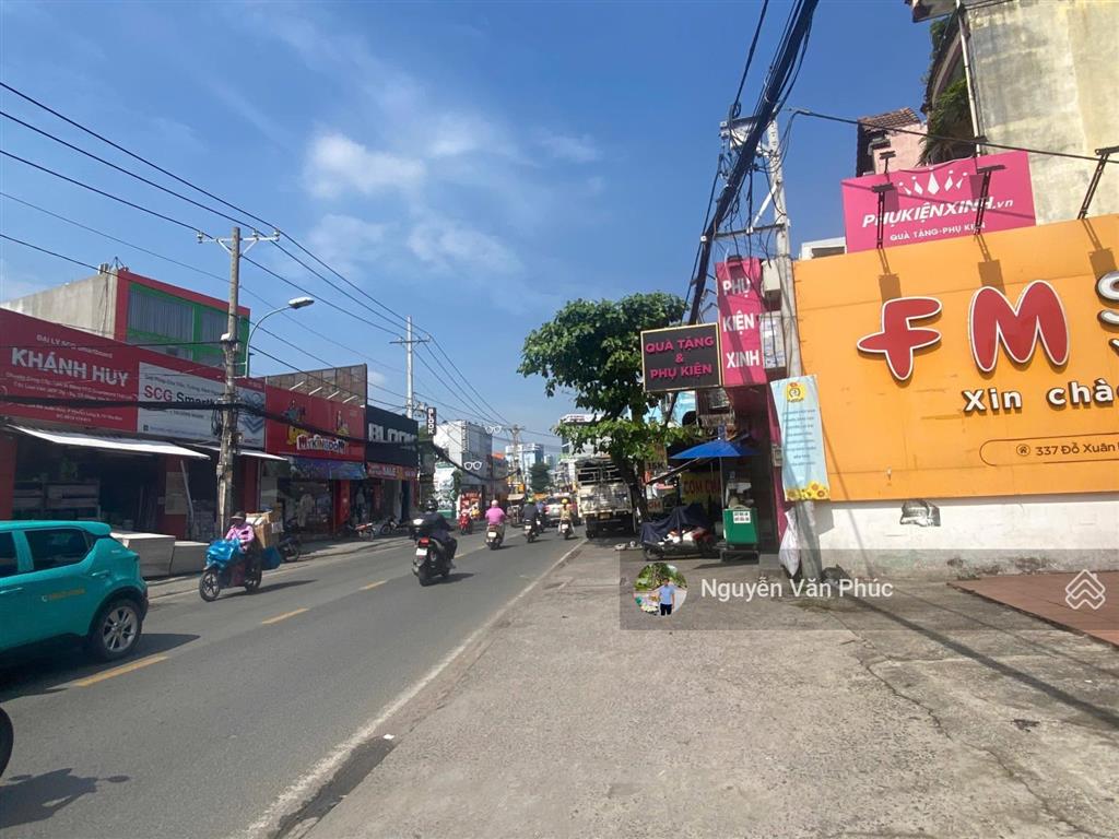 Góc 2mt nguyễn văn tăng 10m*30m=300m2, vuông vức. ctxd 1 hầm 7 tầng. giá bán 30 tỷ tl