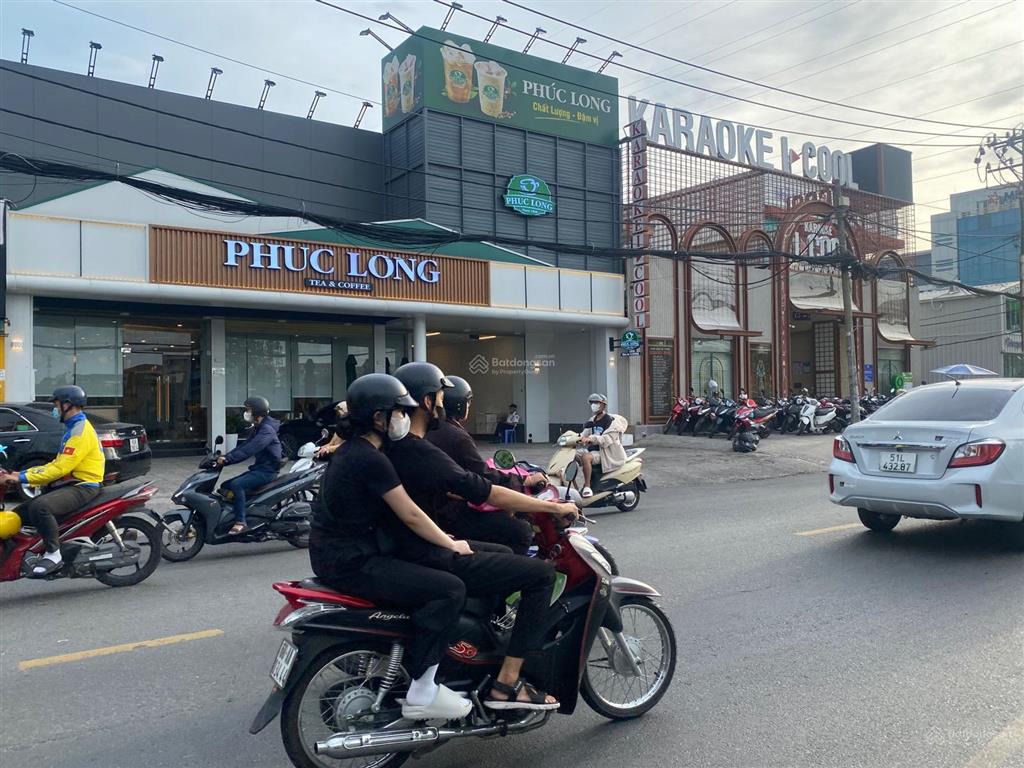 Siêu phẩm! mtkd kha vạn cân 11m*30m=320m2 vuông vức. kc 3 tầng. hđ thuê 60tr/th. giá bán 40 tỷ tl