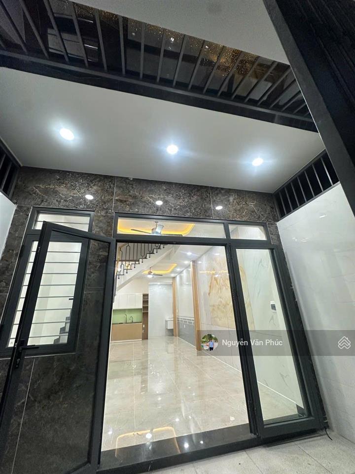 Chủ cần bán gấp nhà 4 tầng hẻm 45 trường lưu. dt 4,3m*13m=54m2 cn, sàn 150m2. giá rẻ 5,39 tỷ tl