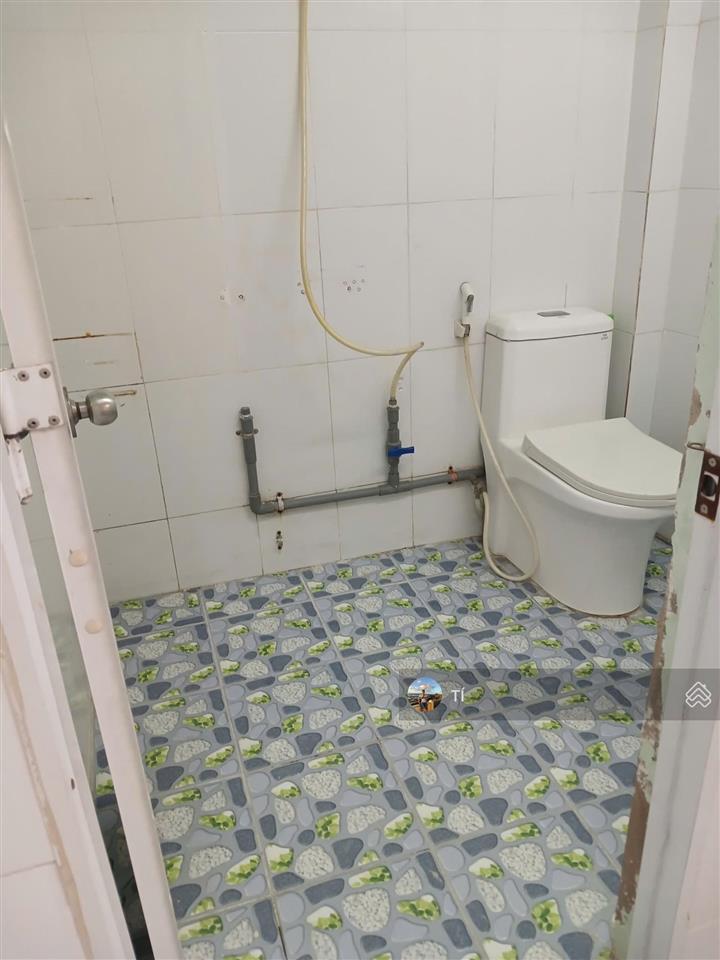 Mặt tiền tân chánh hiệp gần sát bệnh viên q12 dt 5x27 giá bán 12 tỷ nhà c4