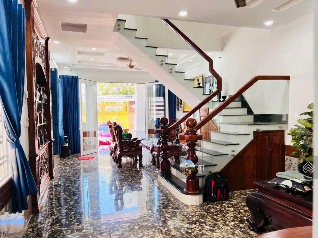 Biệt thự mini tân thới hiệp 21 sát bệnh viện q12 dt 7x25 sát mt tth21 giá 13.5 tỷ đường 30m