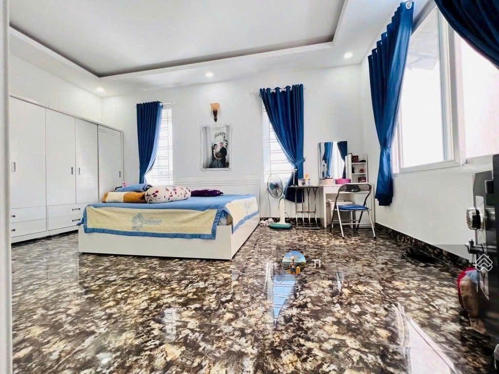 Biệt thự mini tân thới hiệp 21 sát bệnh viện q12 dt 7x25 sát mt tth21 giá 13.5 tỷ đường 30m