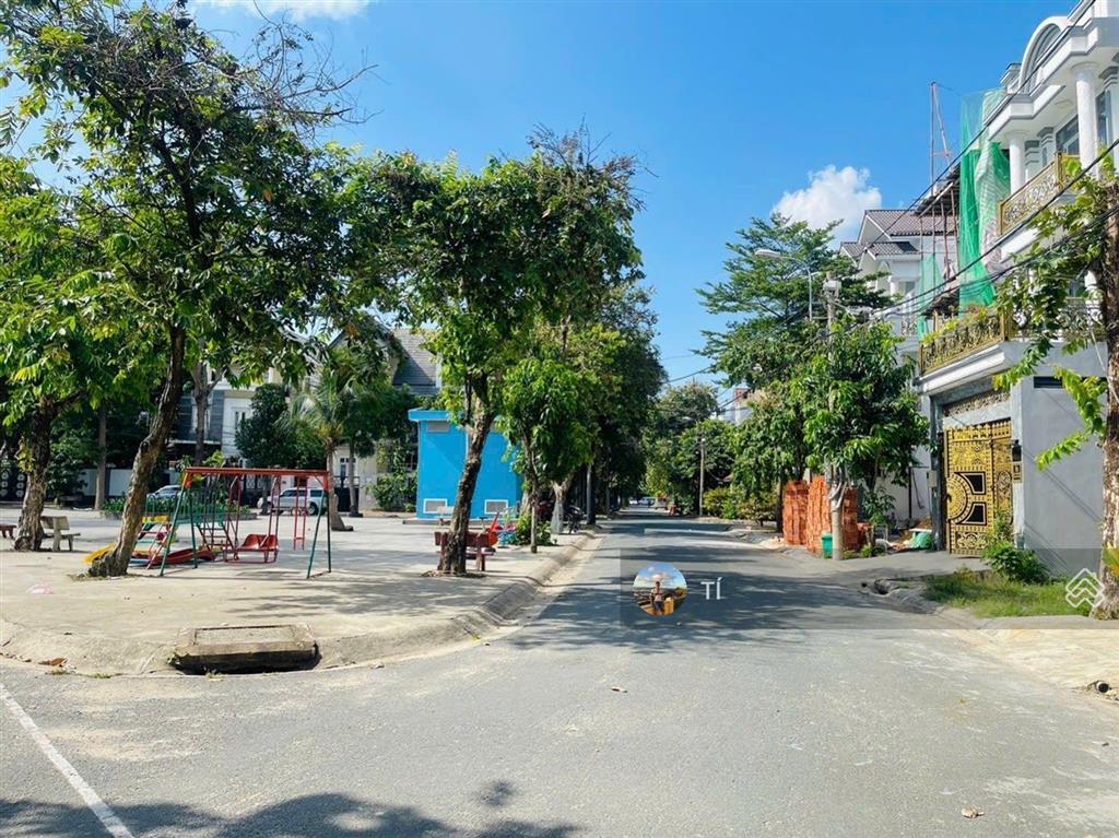Bán nhà ở kèm chdv 8 phòng kênh tham lương nguyễn văn quá dt 5x20 trệt 3 lầu thu nhập 22tr