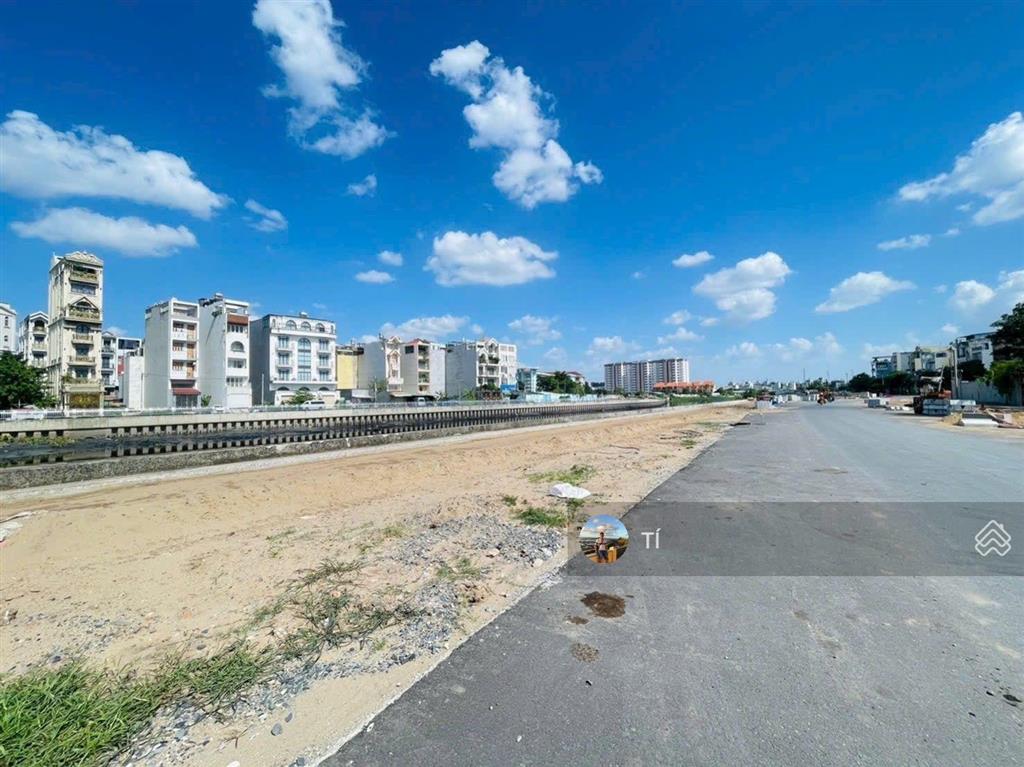 Bán nhà ở kèm chdv 8 phòng kênh tham lương nguyễn văn quá dt 5x20 trệt 3 lầu thu nhập 22tr