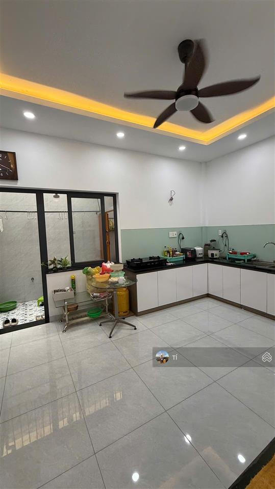 Bán nhà ở kèm chdv 8 phòng kênh tham lương nguyễn văn quá dt 5x20 trệt 3 lầu thu nhập 22tr