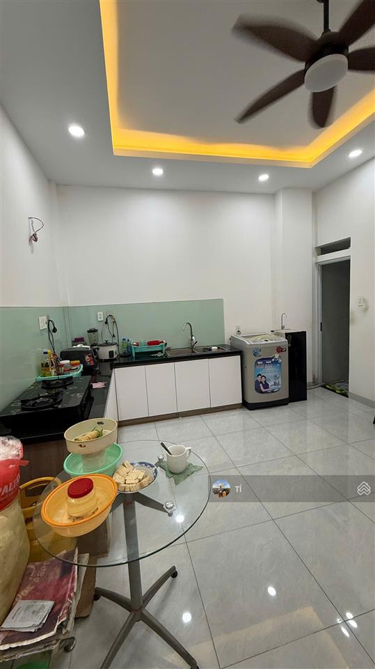 Bán nhà ở kèm chdv 8 phòng kênh tham lương nguyễn văn quá dt 5x20 trệt 3 lầu thu nhập 22tr