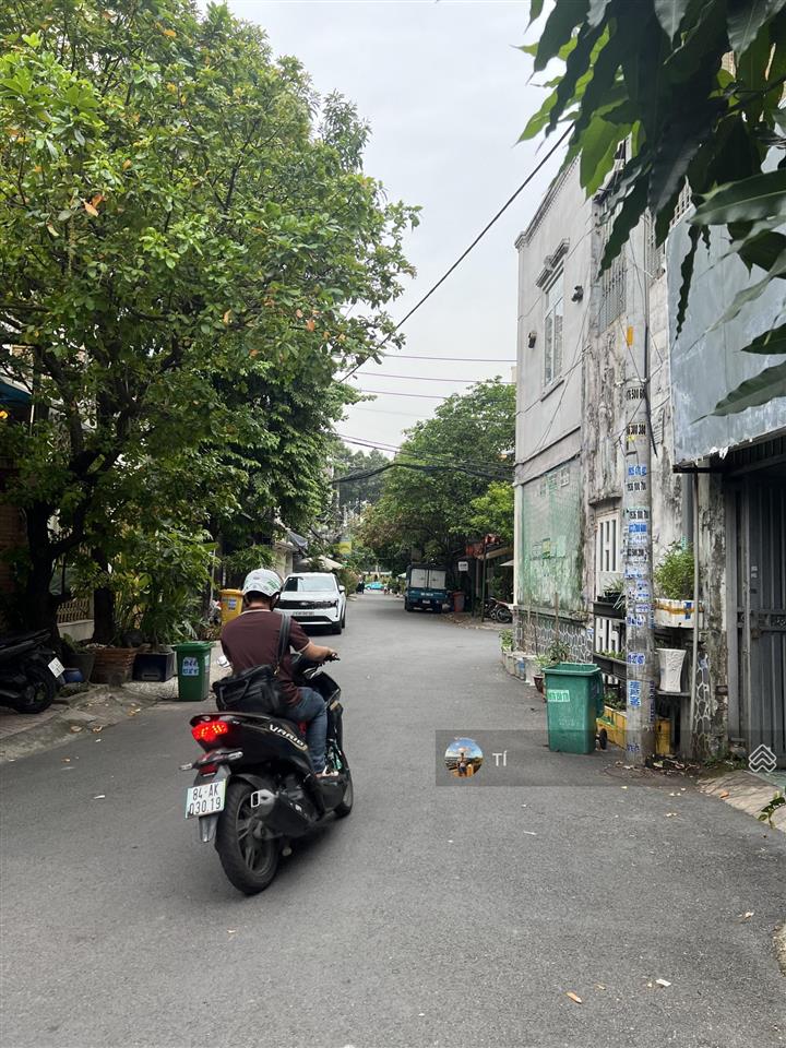 Thu nhập khung 35tr tô ký dt 6x24m trệt 1 lầu giá 9,3 tỷ ngay đh giao thông sát tô ký dh lao động