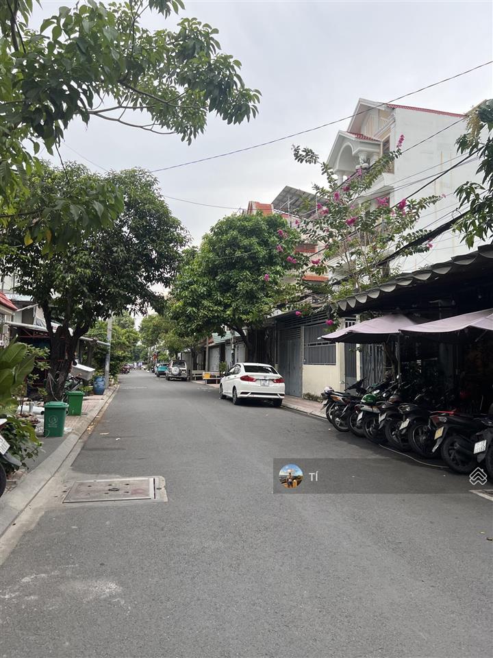 Thu nhập khung 35tr tô ký dt 6x24m trệt 1 lầu giá 9,3 tỷ ngay đh giao thông sát tô ký dh lao động