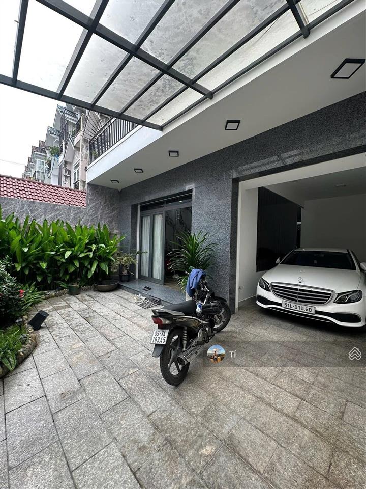 Biệt thự vườn lài nối dài dt 8x20m, trệt 2 lầu hxh 6m gần dh nguyễn tất thành giá 12.5 tỷ gần chợ