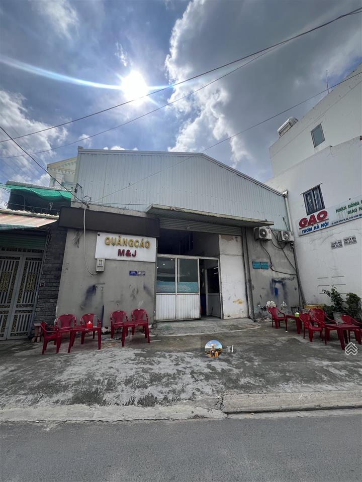 Xưởng thu nhập 45tr dt 10x35 ( 350m2 thổ cư) gần ubnd phườg tch huỳnh thị hai giá 14.5 tỷ