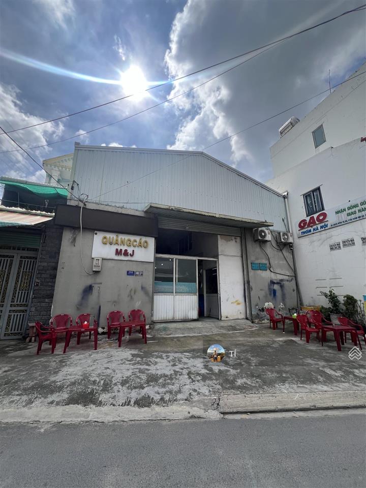Xưởng thu nhập 45tr dt 10x35 ( 350m2 thổ cư) gần ubnd phườg tch huỳnh thị hai giá 14.5 tỷ