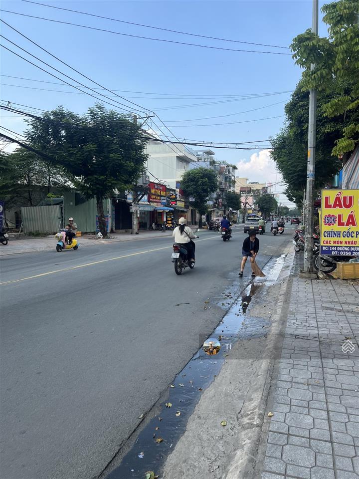 Mặt tiền dương thị mười sát gần bệnh viện q12 dt 7x24,6 giá bán 17,2 tỷ vị trí đẹp sát bv